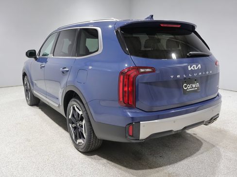 Used 2025 Kia Telluride S AWD/4WD image 5
