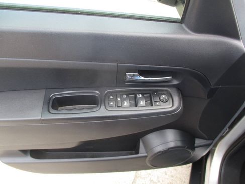 Used 2012 Jeep Liberty Sport AWD/4WD image 11
