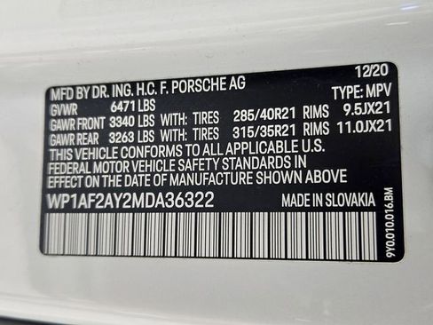 Used 2021 Porsche Cayenne Turbo AWD/4WD image 30