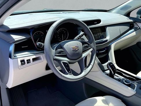 Used 2023 Cadillac XT5 Premium Luxury FWD image 14