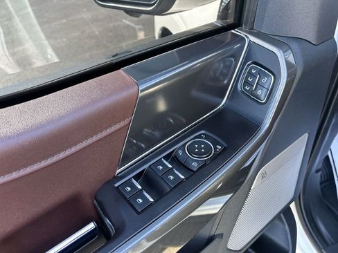 Used 2022 Ford F150 Lariat image 19