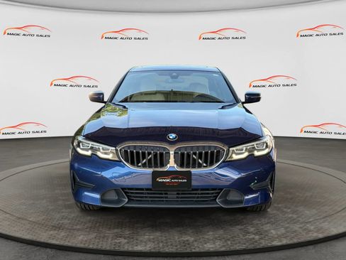 Used 2019 BMW 330i xDrive Sedan w/ Driving Assistance Package AWD/4WD image 3