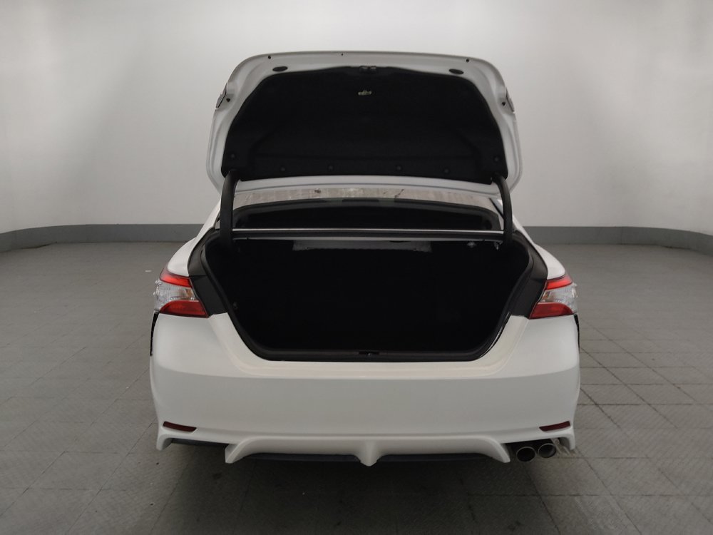 Used 2020 Toyota Camry SE FWD image 29
