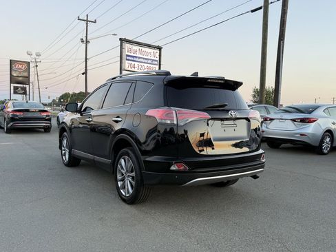 Used 2017 Toyota RAV4 Platinum FWD image 4