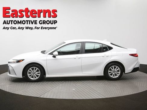 Used 2025 Toyota Camry LE FWD image 59