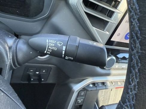 Used 2022 Toyota Tundra Platinum w/ Advanced Package image 22