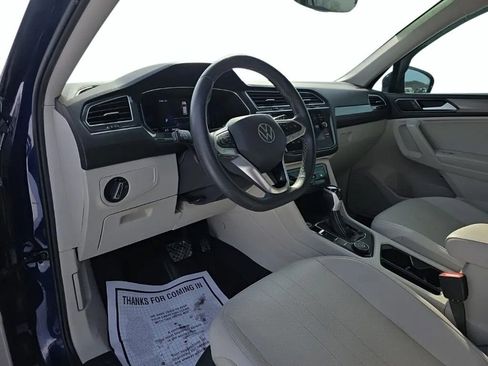 Used 2022 Volkswagen Tiguan SE image 13