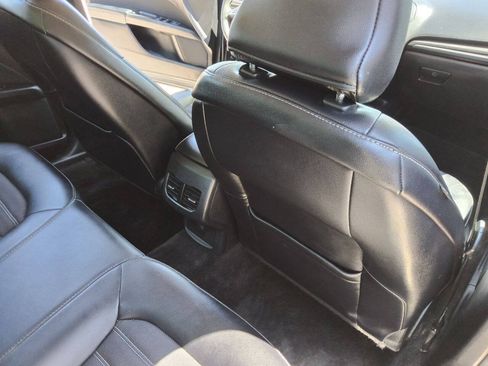 Used 2018 Ford Fusion SE w/ Equipment Group 201A FWD image 24