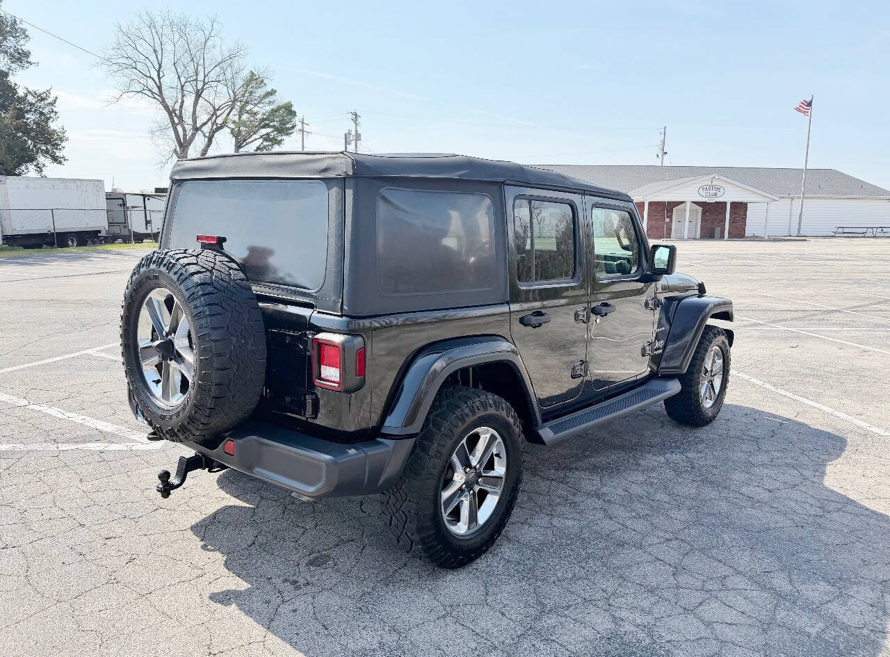 Used 2018 Jeep Wrangler Unlimited Sahara AWD/4WD image 5