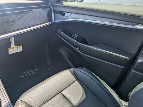 New 2025 Jeep Wagoneer S Limited image 11