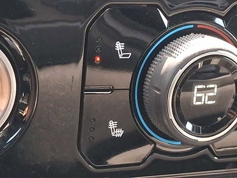 Used 2023 Chevrolet Silverado 1500 LT AWD/4WD image 23