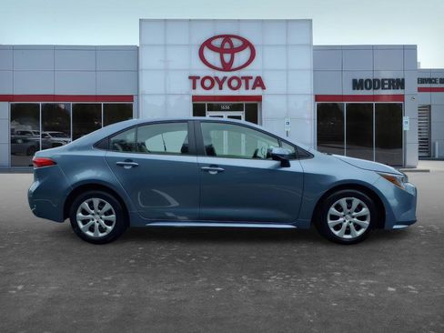 Certified 2025 Toyota Corolla LE w/ Convenience Package FWD image 7