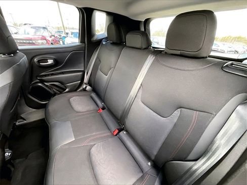 Used 2023 Jeep Renegade Trailhawk image 14