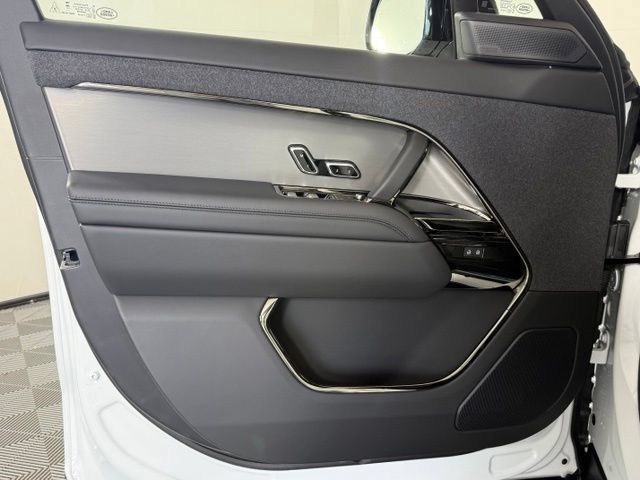 New 2026 Land Rover Range Rover Sport SE AWD/4WD image 25