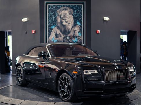 Used 2018 Rolls-Royce Dawn RWD image 17