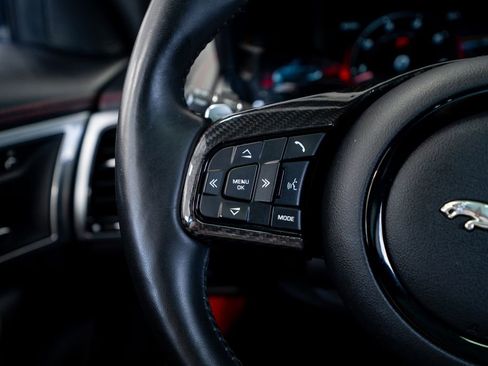 Used 2021 Jaguar F-TYPE Coupe RWD image 32
