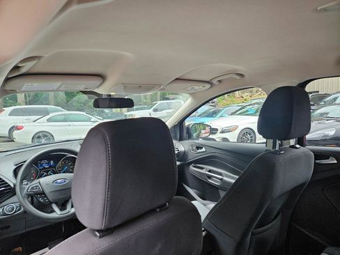 Used 2017 Ford Escape SE image 24