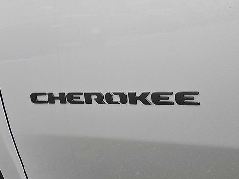 New 2026 Jeep Cherokee Limited image 21