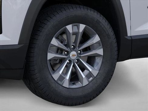 New 2026 Chevrolet Equinox LT w/ Safety and Technology Package FWD image 9