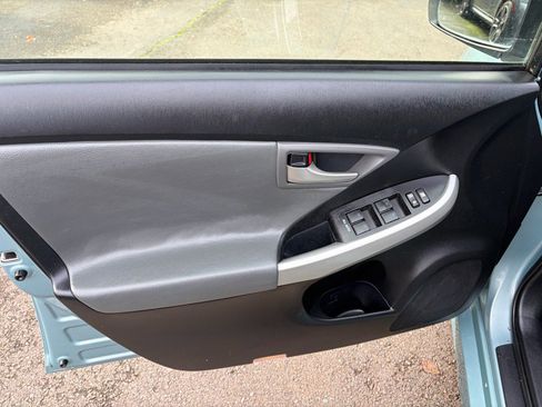 Used 2015 Toyota Prius Two image 11