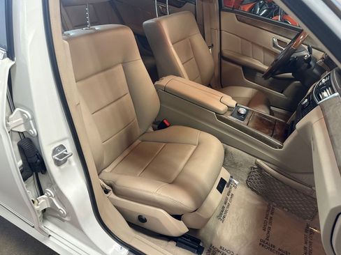 Used 2010 Mercedes-Benz E 350 4MATIC Sedan image 67