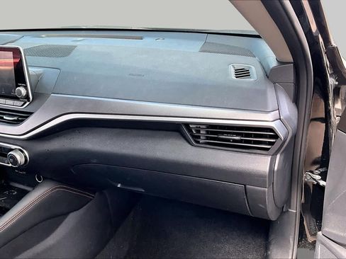 Certified 2023 Nissan Altima 2.5 SR FWD image 17