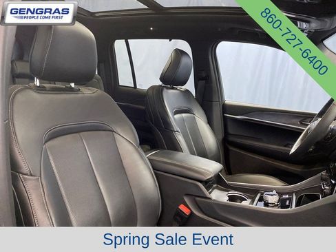 Used 2025 Jeep Grand Cherokee Limited w/ Luxury Tech Group II AWD/4WD image 46