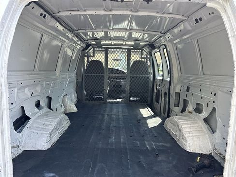 Used 2008 Ford E-150 and Econoline 150 RWD image 11