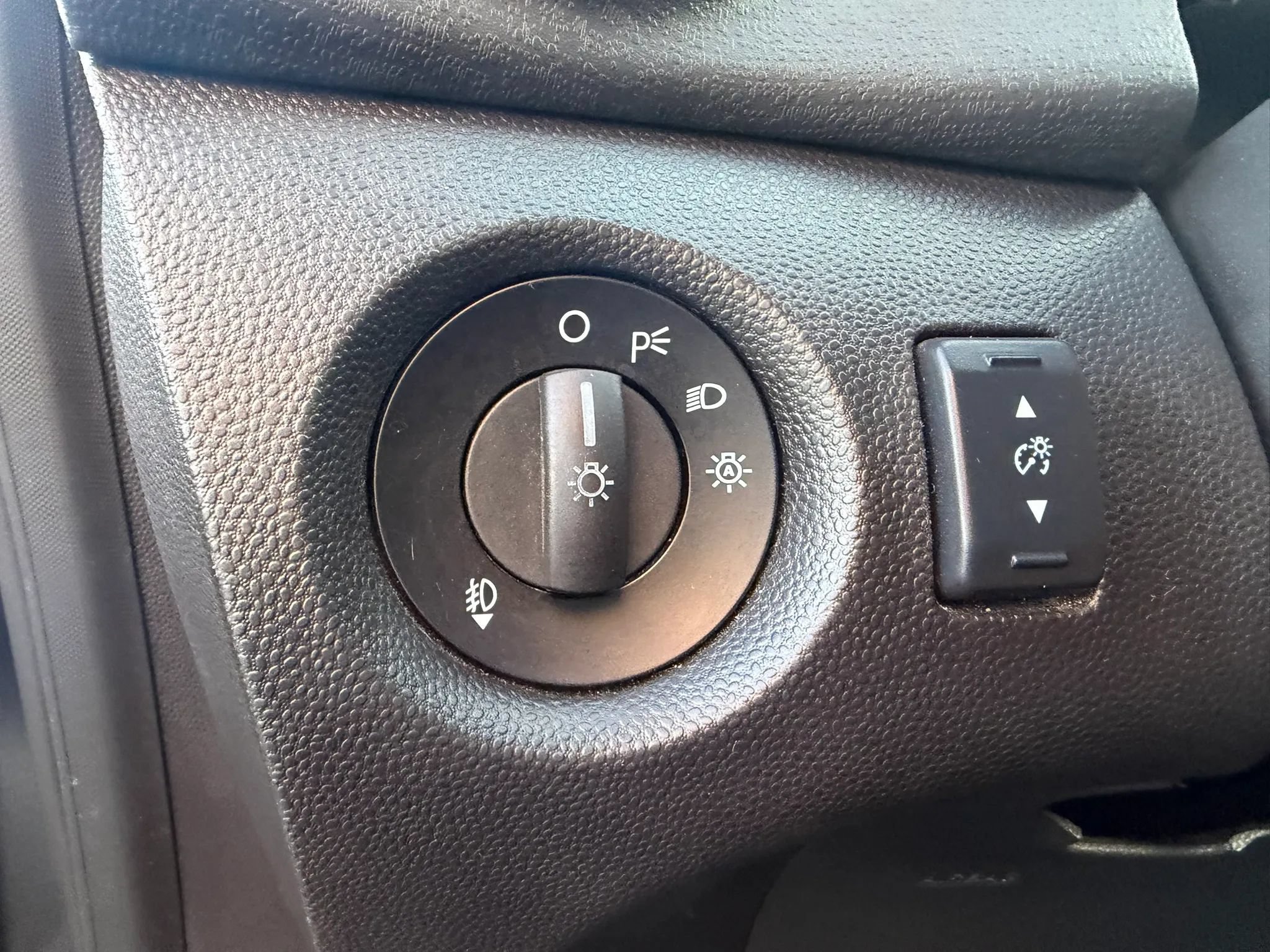 Used 2016 Ford Fiesta ST FWD image 40