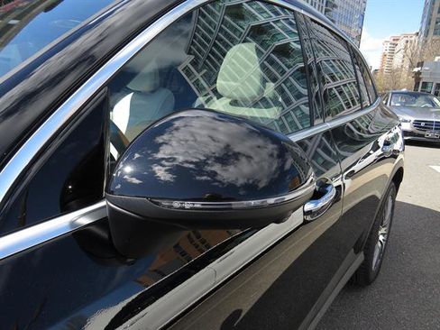 Used 2026 Mercedes-Benz GLC 300 4MATIC image 28