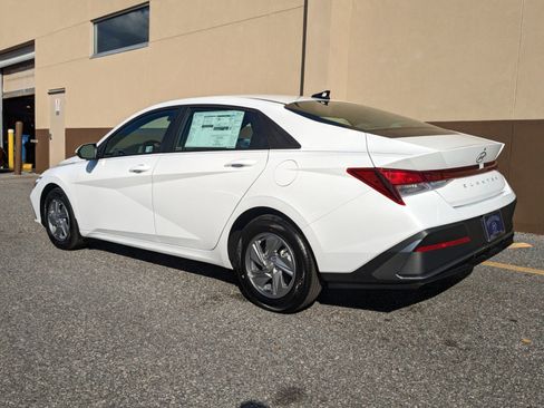 New 2026 Hyundai Elantra SE image 7