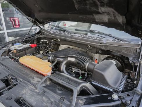 Used 2015 Ford F150 Lariat image 29