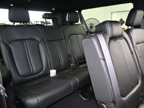 Used 2023 Jeep Wagoneer L Series III w/ Preferred Equipment Group image 47