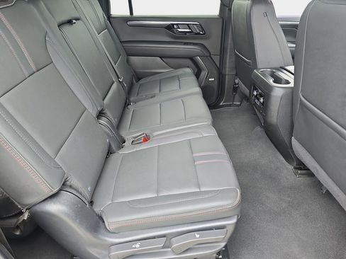 Used 2025 Chevrolet Suburban RST w/ Comfort Package AWD/4WD image 13