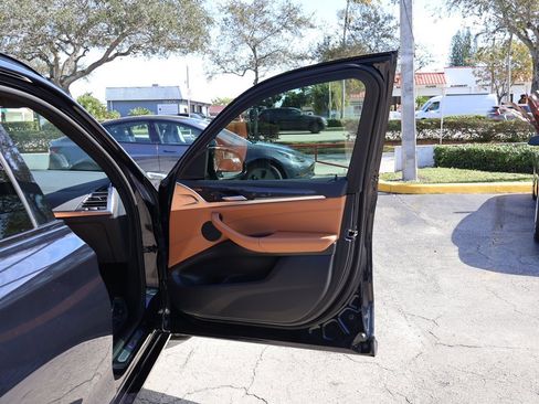 Used 2023 BMW X3 M40i w/ Premium Package image 26