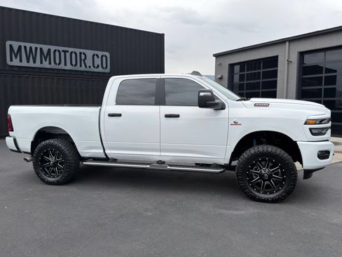 Used 2025 RAM 2500 Big Horn AWD/4WD image 5