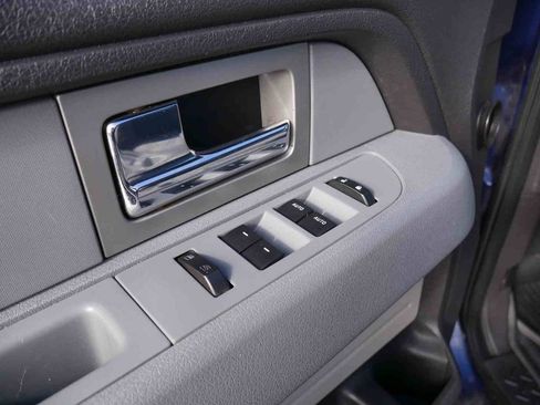 Used 2011 Ford F150 XLT w/ XLT Chrome Pkg image 28