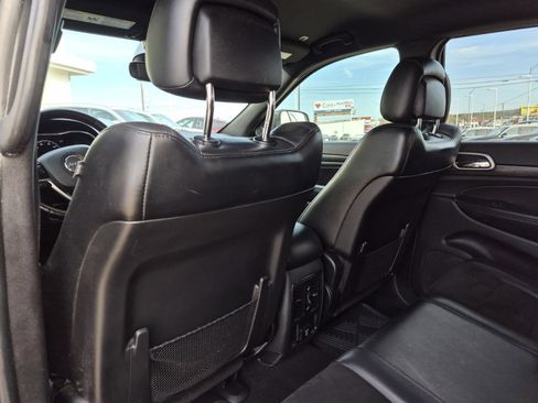 Used 2020 Jeep Grand Cherokee Altitude image 27