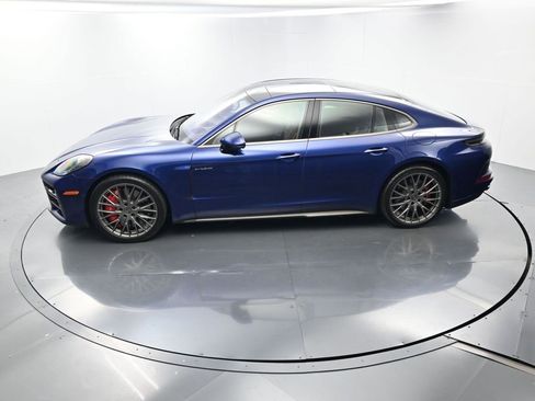 Used 2025 Porsche Panamera Turbo image 38