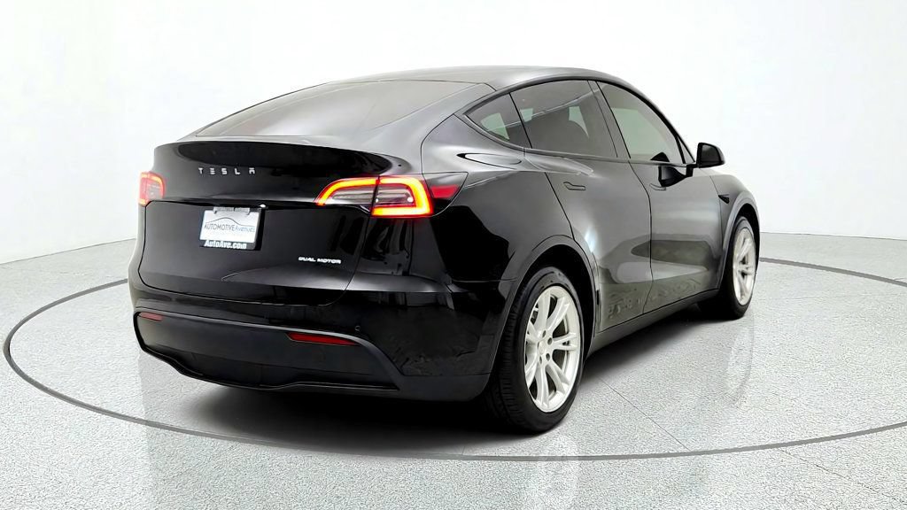 Used 2021 Tesla Model Y Long Range AWD/4WD image 5