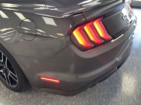 Used 2021 Ford Mustang GT w/ Equipment Group 301A RWD image 30