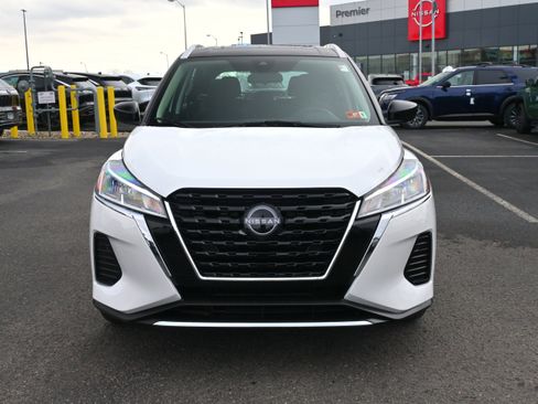 Certified 2023 Nissan Kicks SV image 3
