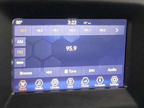 Used 2018 Jeep Compass Latitude w/ Popular Equipment Group image 15