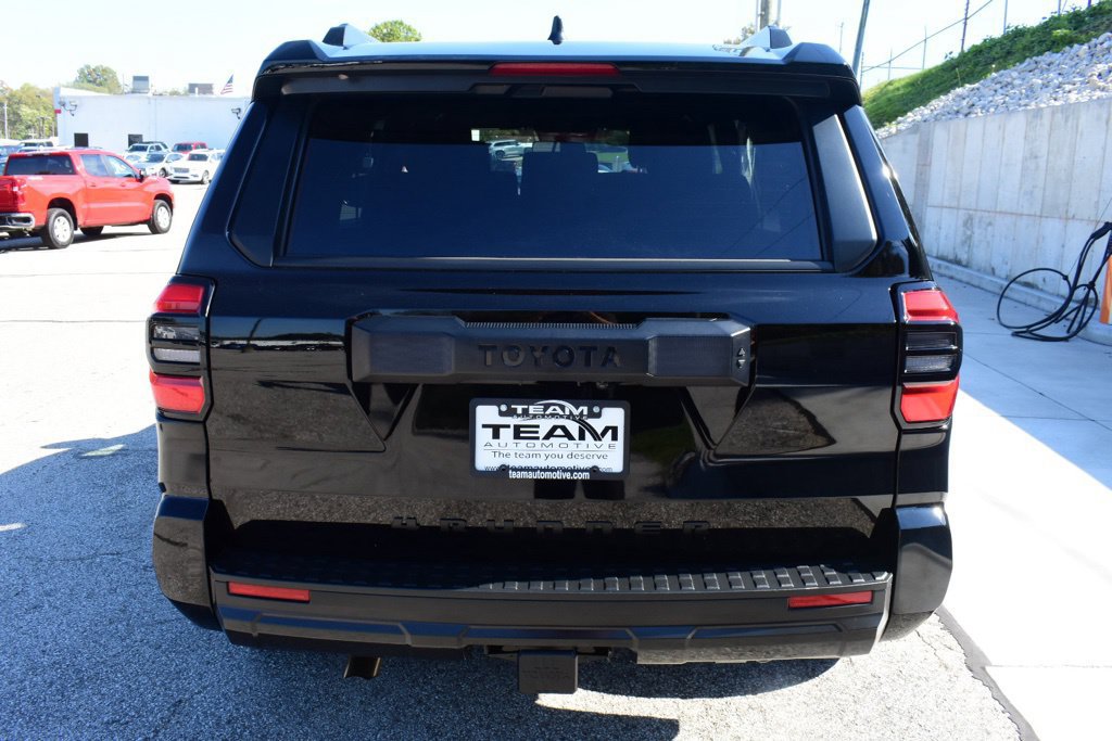 Used 2025 Toyota 4Runner SR5 AWD/4WD image 6