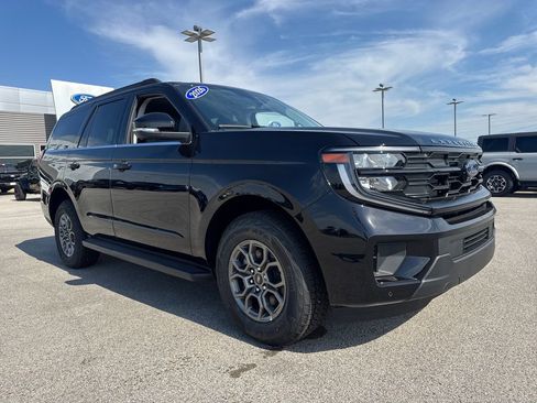 New 2026 Ford Expedition Active RWD image 8
