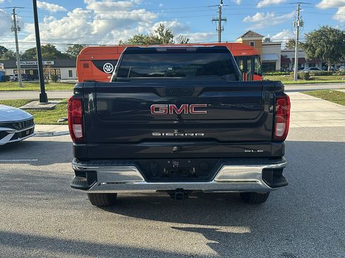 Used 2022 GMC Sierra 1500 SLE image 21