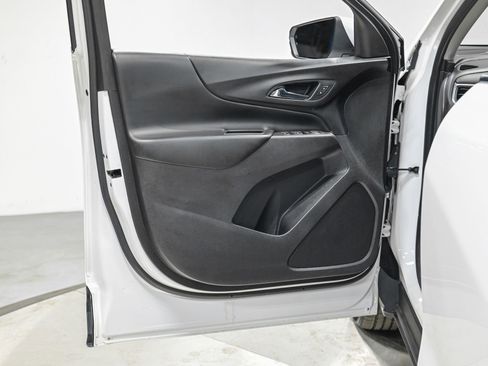 Used 2021 Chevrolet Equinox LT image 14