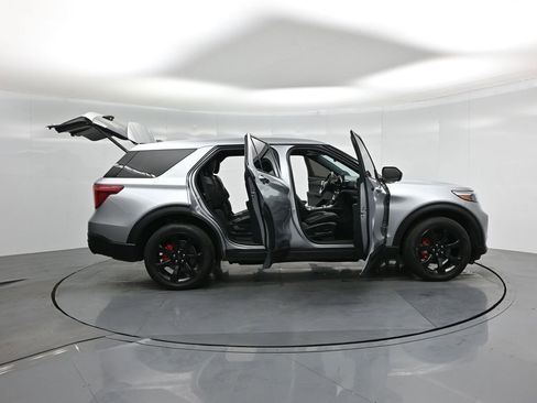 Certified 2022 Ford Explorer ST w/ Equipment Group 401A image 5