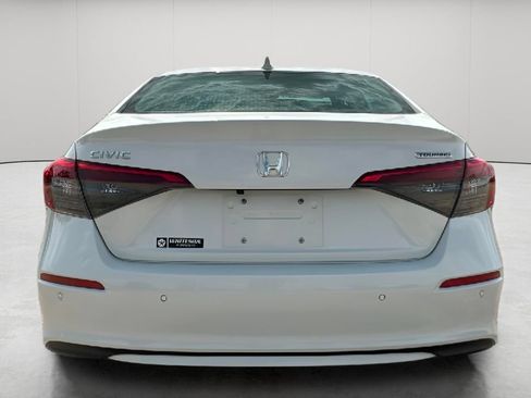 Used 2024 Honda Civic Touring image 6