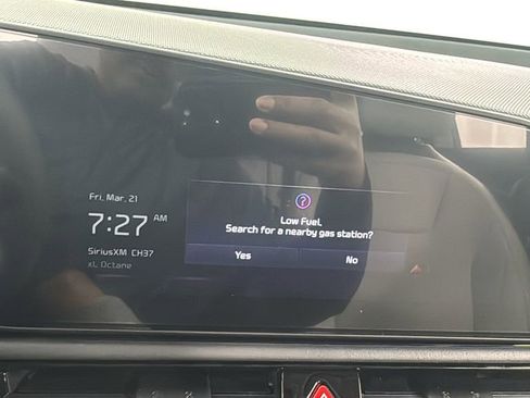 New 2025 Kia Niro EX Touring image 24